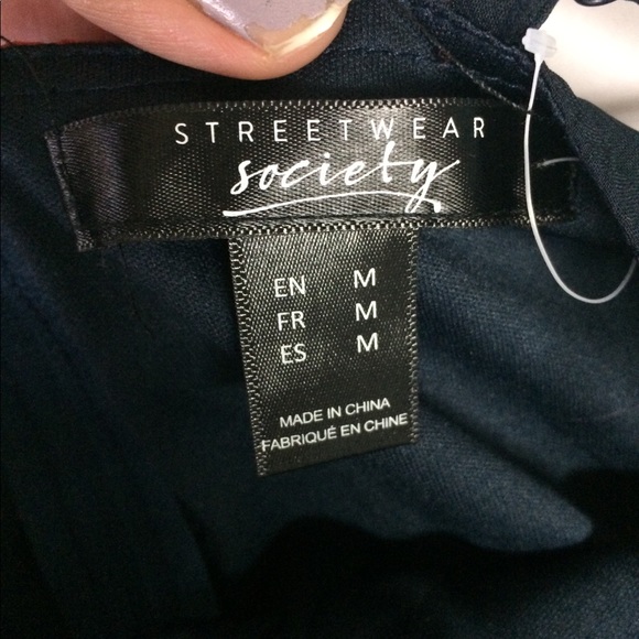 Dress - Picture 5 of 5